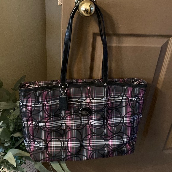 Coach Poppy Tartan Plaid Diaper Bag/Tote/Laptop Bag Like New! - Picture 1 of 14